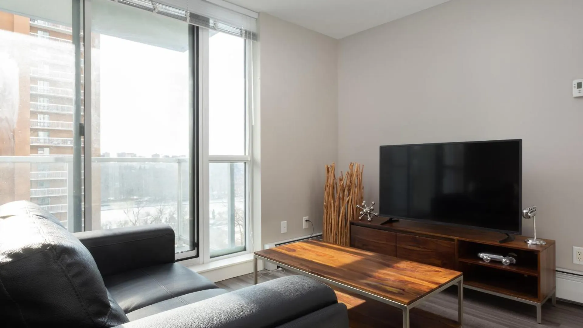 Hendrix Luxury Apartments By Corporate Stays Edmonton