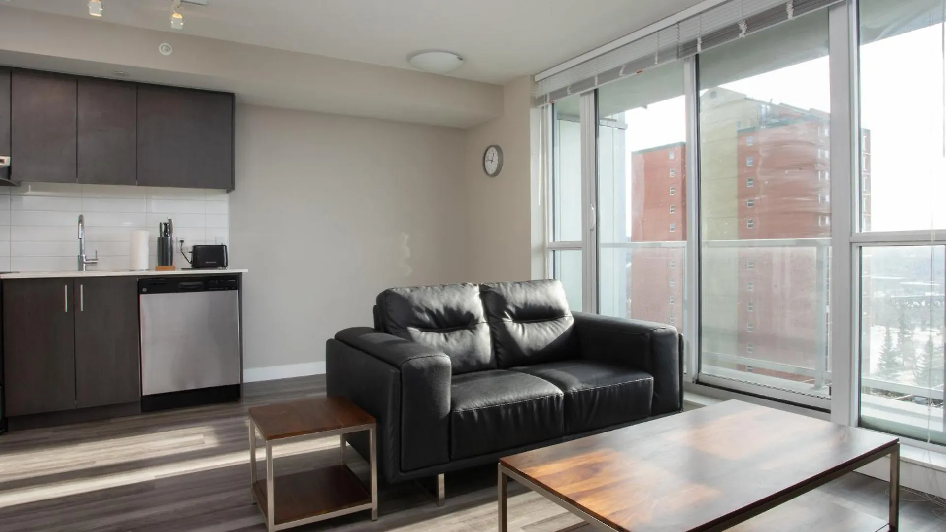 Hendrix Luxury Apartments By Corporate Stays Edmonton Canada